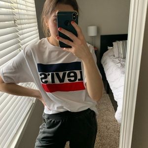 LEVIS Branded T Shirt